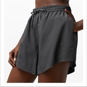 New Rituals Short 5”- Graphite Grey